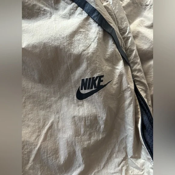 RARE Nike Nylon Tan and Black Long Skirt w/Pockets Size: XL - Picture 3 of 4